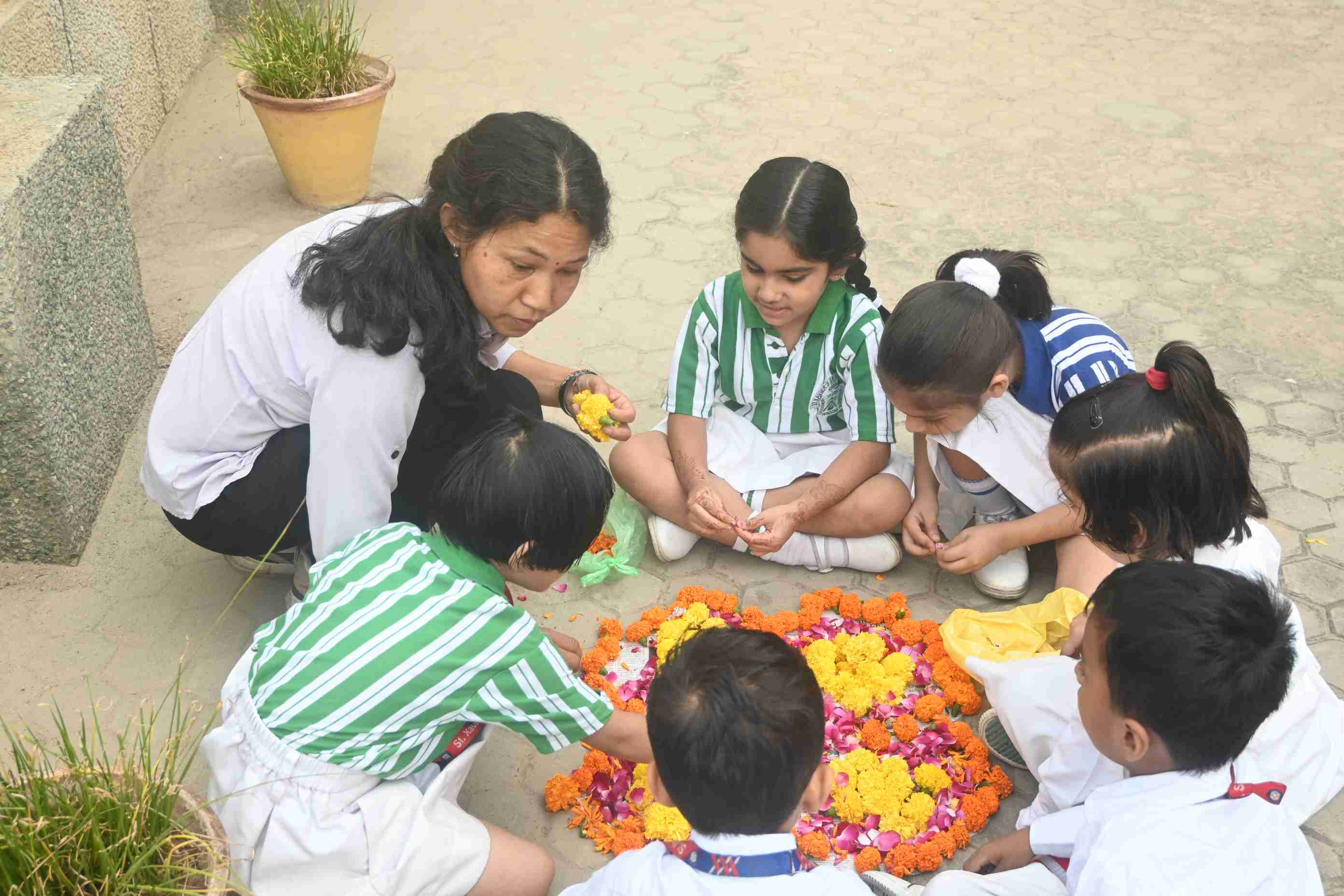 RANGOLI ACTIVITY FOR CLASS UKG -8