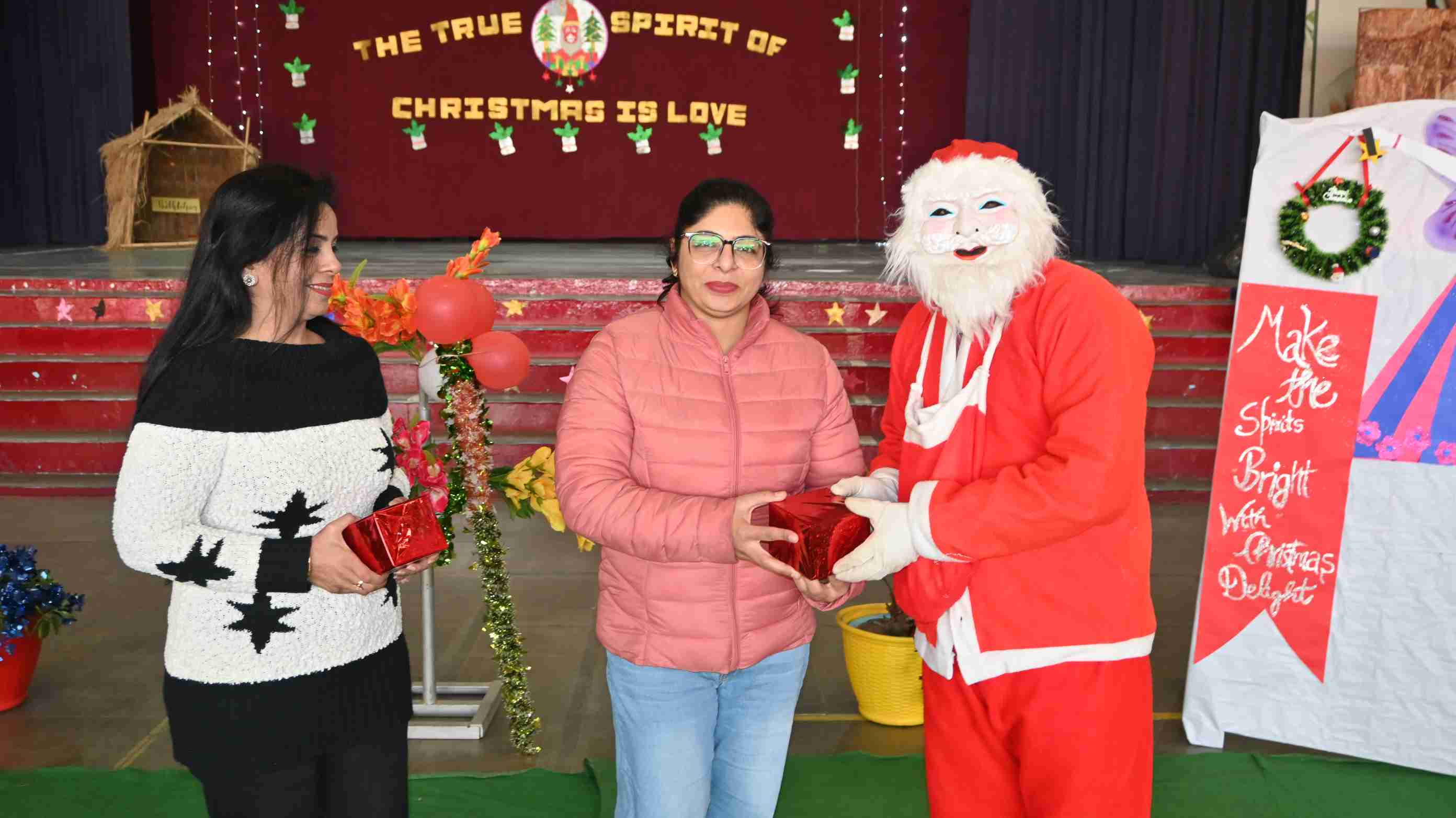 CHRISTMAS CELEBRATION FOR TEACHERS -12