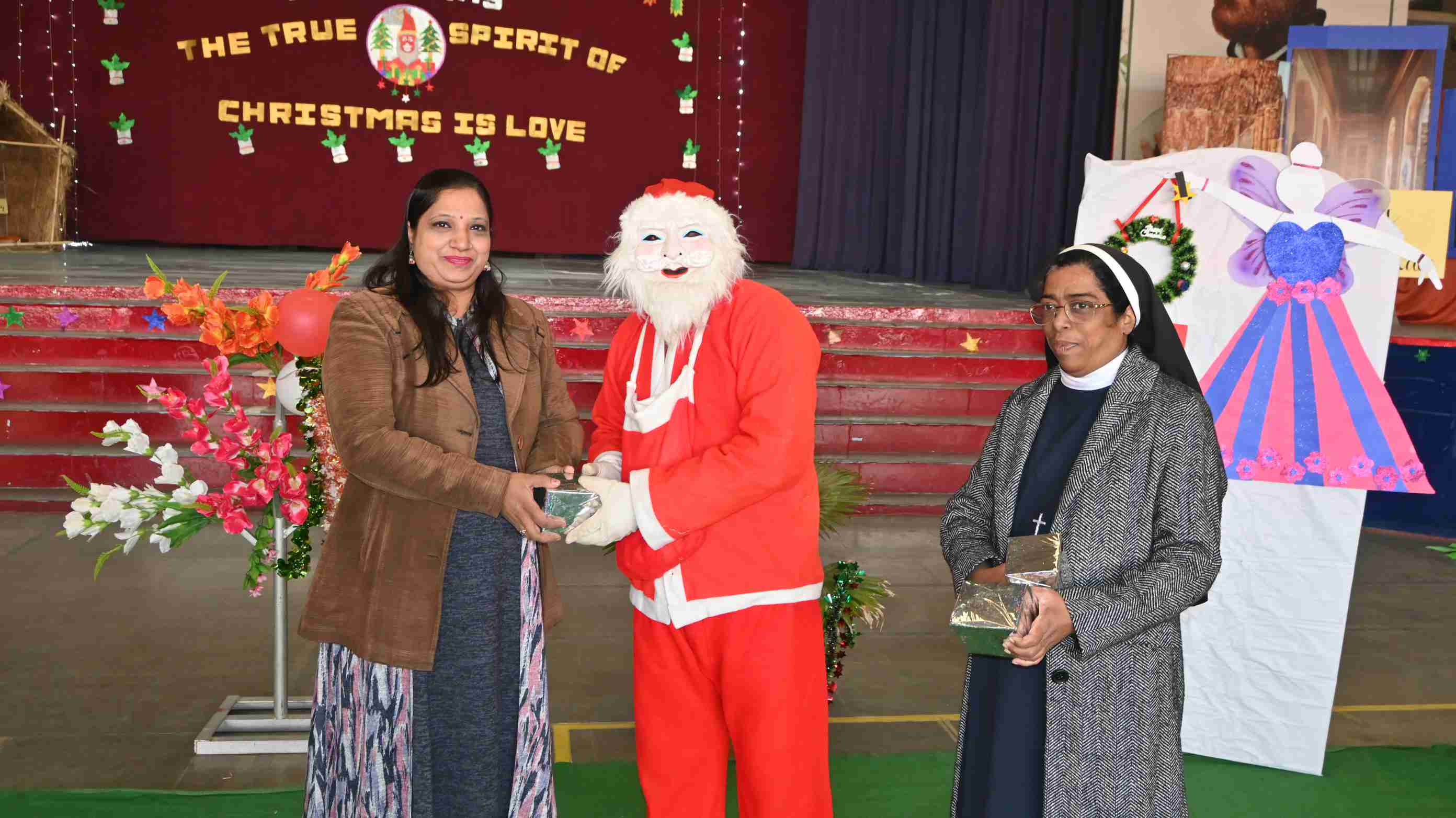 CHRISTMAS CELEBRATION FOR TEACHERS -11