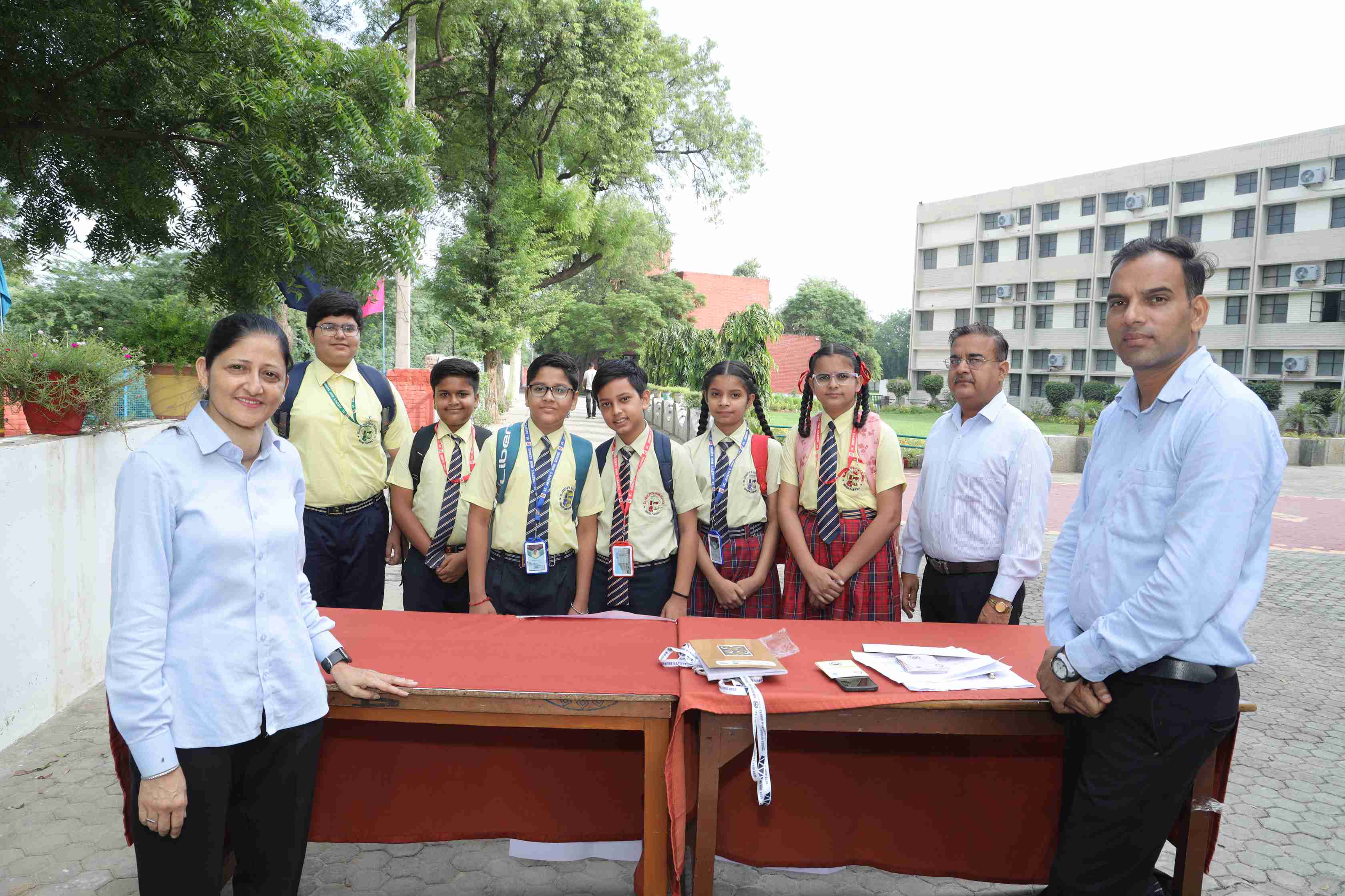 An exciting battle of wits, knowledge, and teamwork. brilliance of young minds. Inter school Quiz Competition.-14