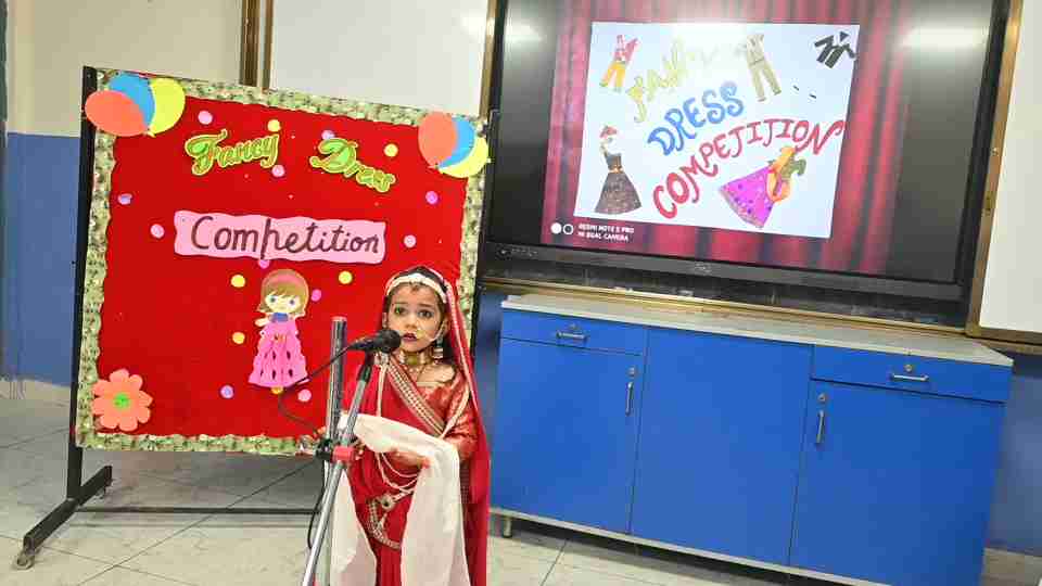 Fancy Dress Competition For Class-Nursery-13
